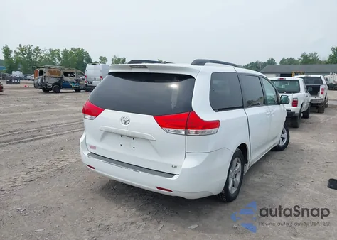 2011 Toyota Sienna Le V6 z USA, uszkodzony, nr VIN 5TDKK3DCXBS059016